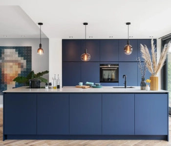 strakke-donkerblauwe-keuken00749-2048x1365